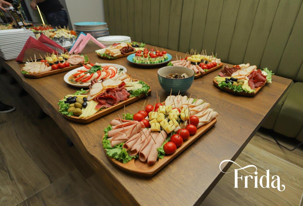 Hotel & Restaurant Frida Gjakova Bagian luar foto