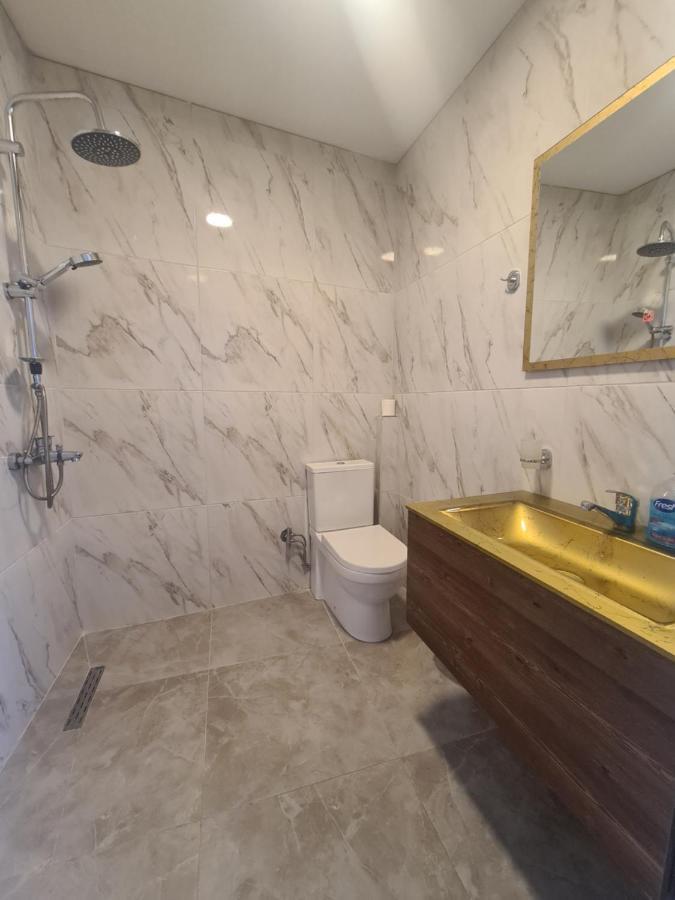 Hotel & Restaurant Frida Gjakova Bagian luar foto